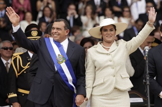 Porfirio Lobo, Rosa Elena